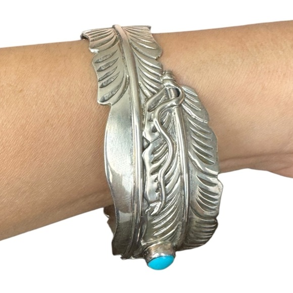 Vintage Navajo Turquoise Sterling Silver Cuff Bracelet by Ben Begaye Signed - Picture 4 of 8